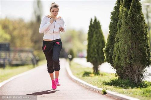 什么时候去户外运动？户外跑步的适宜温度 图