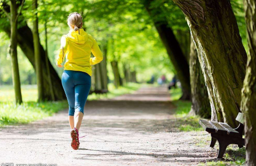 春季跑步正是时候，开始一年的健身计划吧！图1