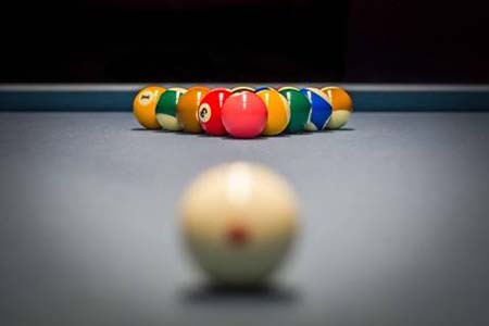 台球桌厂家：台球运动是如何改变人们生活的？图1