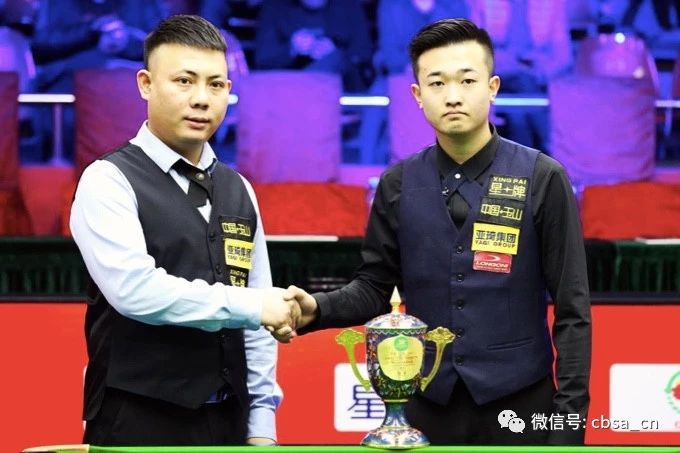 郑宇伯21-15赵汝亮问鼎世锦赛 成历史卫冕第一人 图
