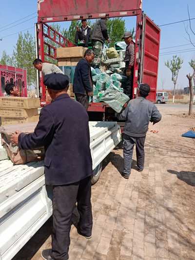 发往江西的篮球架和部分音乐器材 发往江西的篮球架和部分音乐器材