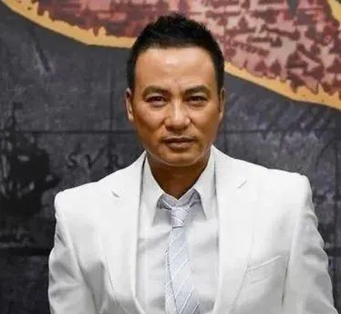 赵丽颖&ldquo;后台&rdquo;曝光,娱乐圈的真童心撞地球之还珠格格正大图1