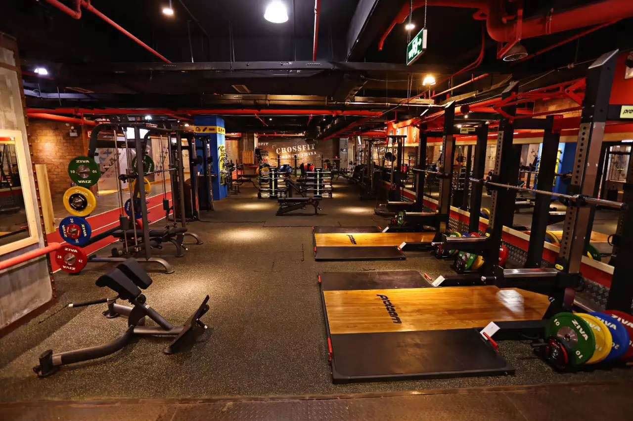 在健身房，新手要怎么去选择健身器材呢？图1