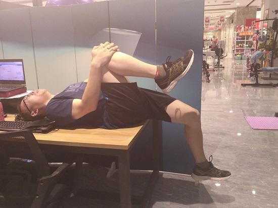 拉伸股四头?。òü芍奔。?   /></p><p><img title=