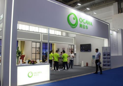 奥加华按摩椅强调高端和科技，与品牌基调不谋而合图1