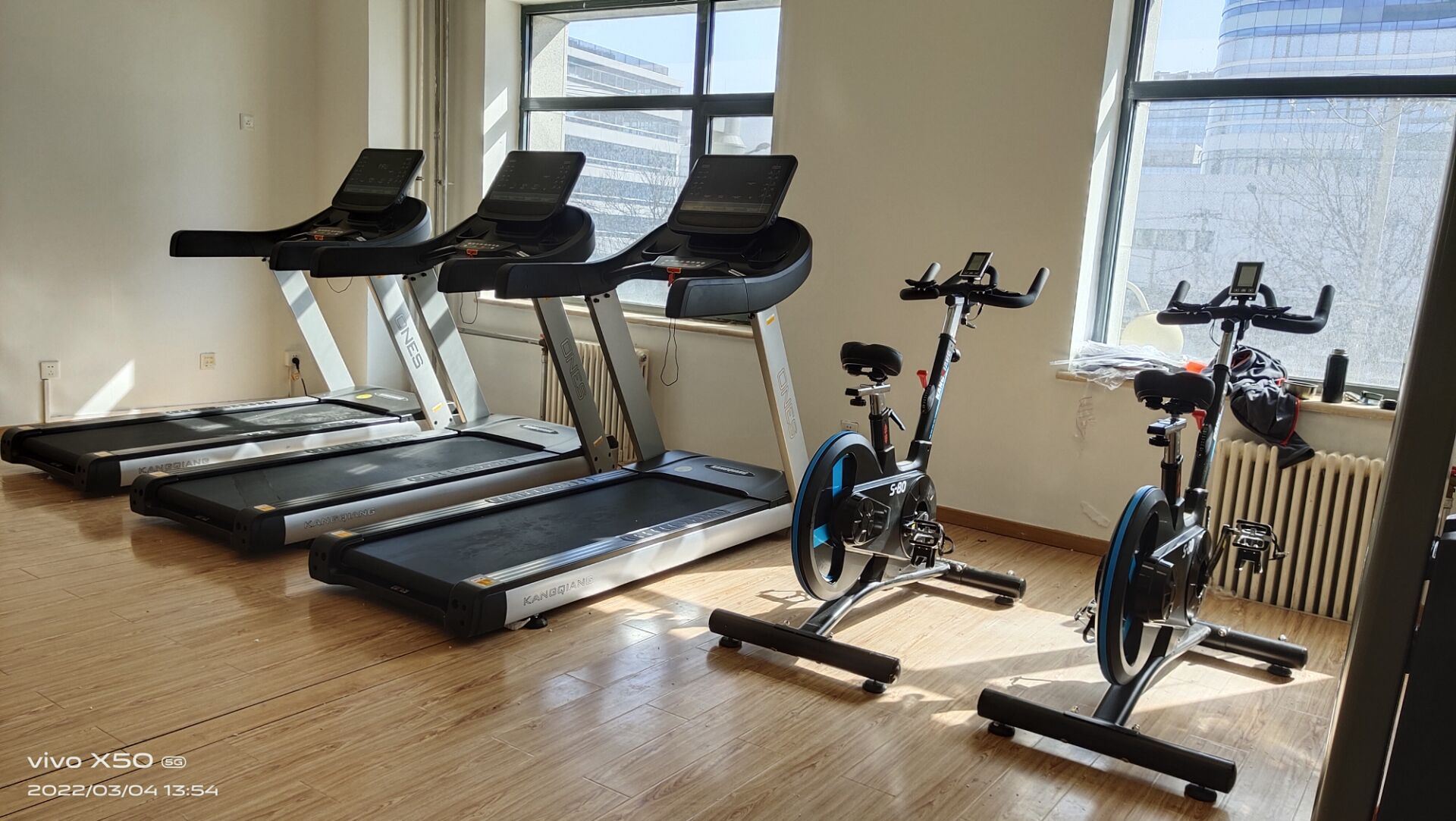 健身设备 健身设备