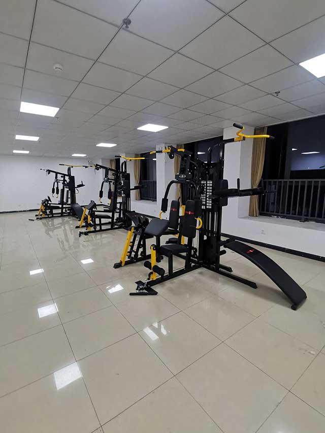 多功能健身器材 多功能健身器材