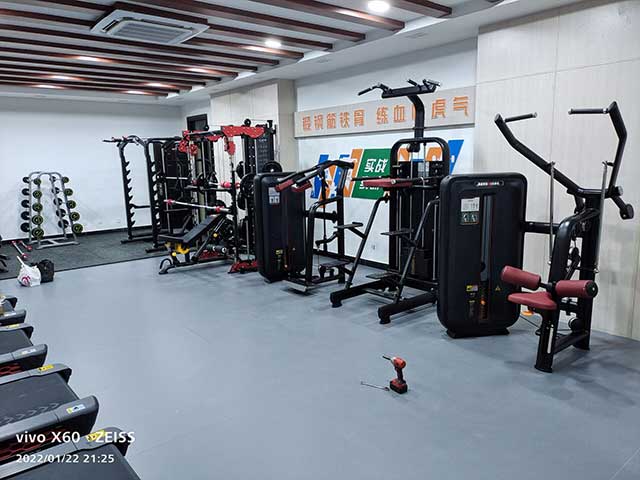 俱乐部健身器材有哪些？健身俱乐部健身器材配置方案！(健图1