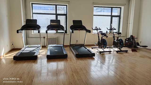 健身房都有什么健身器材？健身房专业健身器材推荐！(健身图1