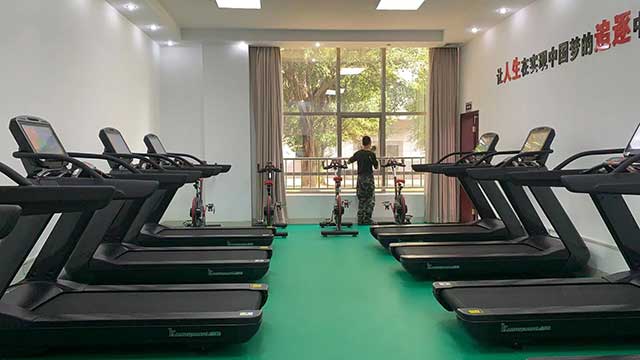 健身器材 健身器材