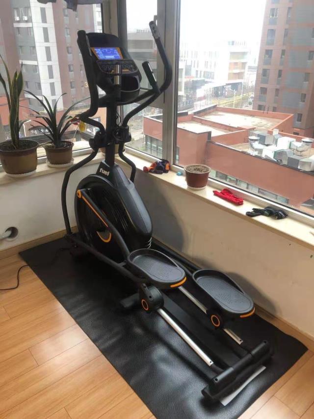 椭圆机和跑步机哪个好？那个更适合你！(椭圆机和跑步机哪图1