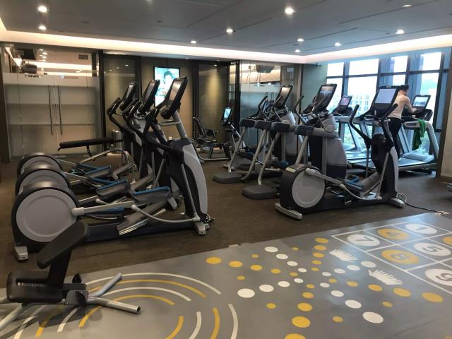 椭圆机和动感单车哪个好？适合自己的才是好的！(动感单车图1