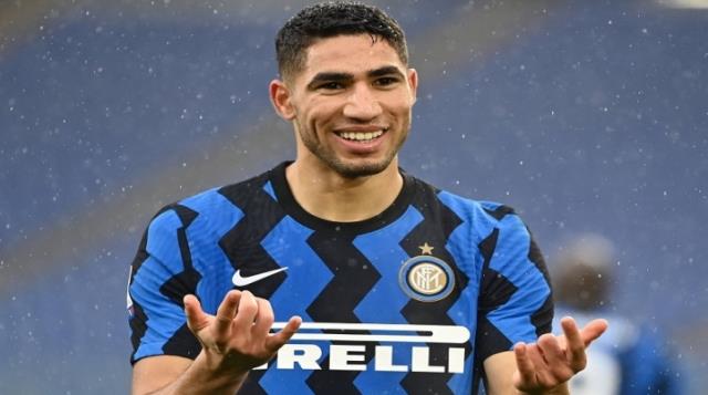 阿什拉夫踢什么位置(阿什利杨踢什么位置)图1