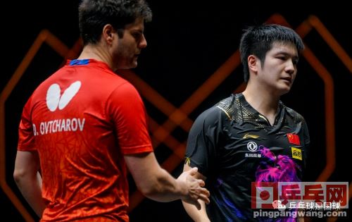 世界冠军评樊振东输球：位置摆的高，真把自己当东哥了(樊图1