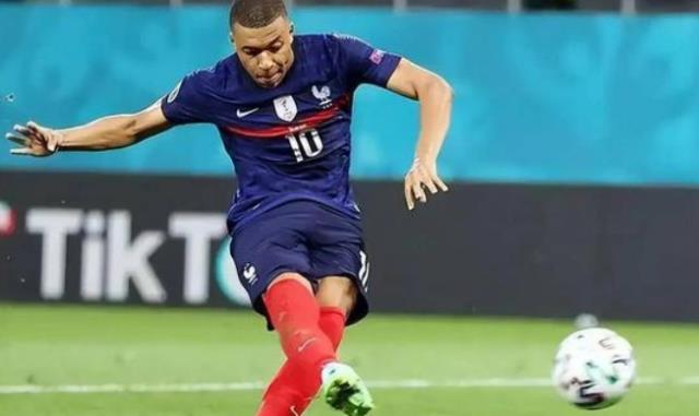 法国2:1丹麦，法国队提前出线(法国队进入决赛了吗)图1