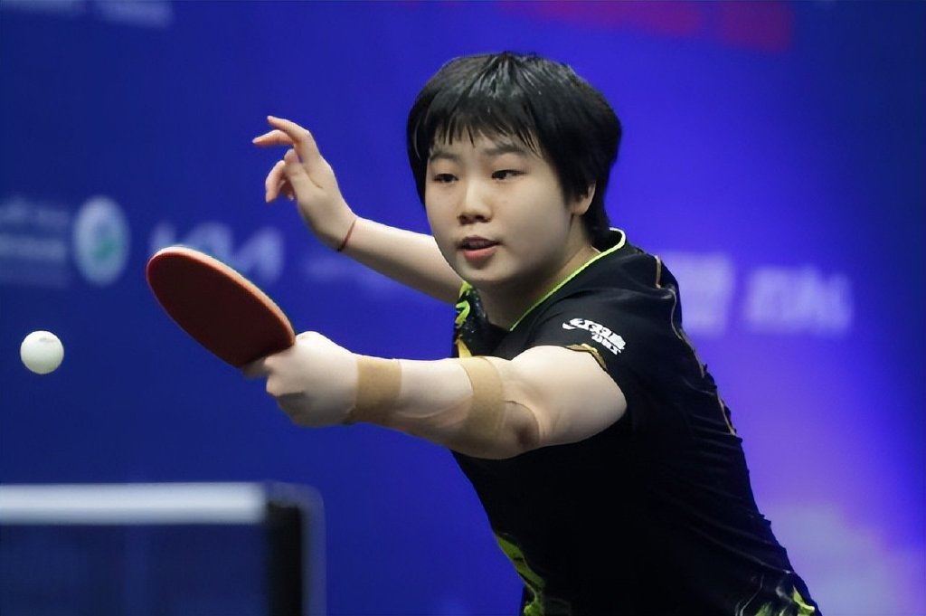 3-2！国乒传来喜讯：一夜豪取4冠，世青赛三杀日本大获全图1