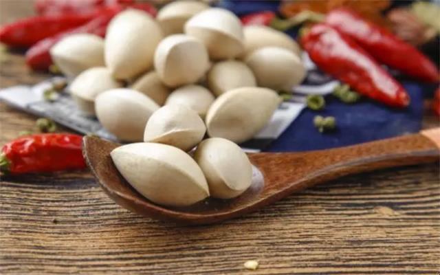 银杏果必须去皮吃吗(银杏果要剥皮吗) 图