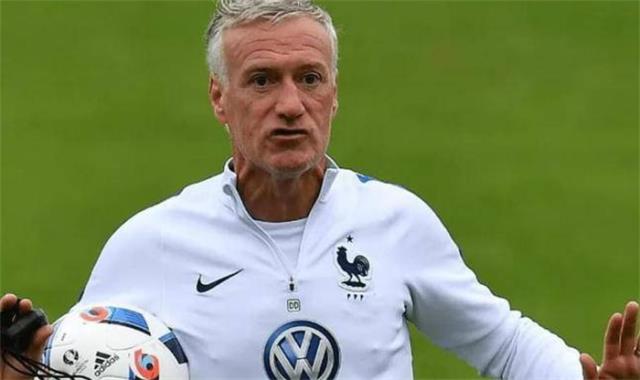 卡里姆-本泽马联手逼宫失败！法国国家队做出正确决定，迪图1