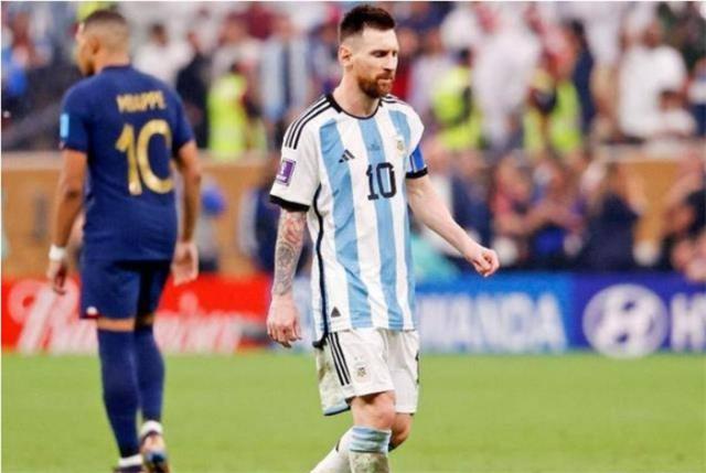 大巴黎三巨头瓦解？惜败梅西无缘卫冕，姆巴佩或将离队(大