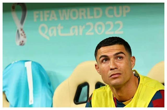 C罗被质疑帮沙特洗钱！曝能指定球队主帅+年薪15亿，小心图1