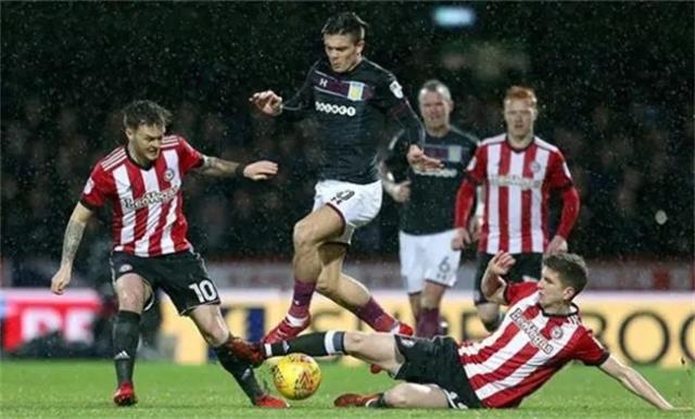 英超联赛赛程时间表（27号两?。?/></p><p>曼联和诺基础设施费丁汉森林</p><p>在这场比赛当中，两个球队的实力水平差距比切尔西足球俱乐部和AFC伯恩茅斯足球俱乐部的差距更大，曼彻斯特联足球俱乐部目前是英超联赛当中知名度最高的球队之一。根据曼彻斯特联足球俱乐部和诺丁汉森林足球俱乐部的战绩对比。曼联黑girl快乐大本营在5场比赛当中全部拿下了比赛的胜利。</p><p><img  src=