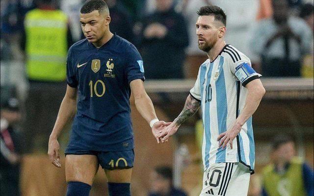 不装了！法媒建议梅西退出评选，第8座金球或刺痛姆巴佩，图1