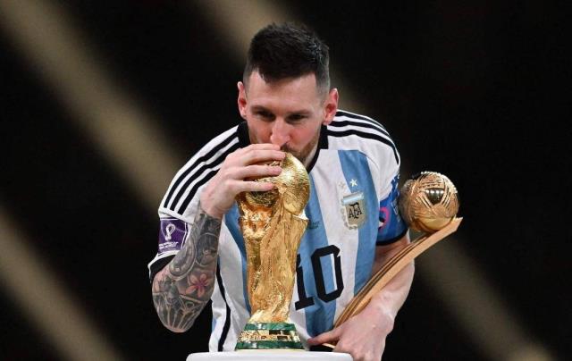 足坛唯一大满贯得主诞生！梅西成就第一人，姆巴佩羡慕，C图1