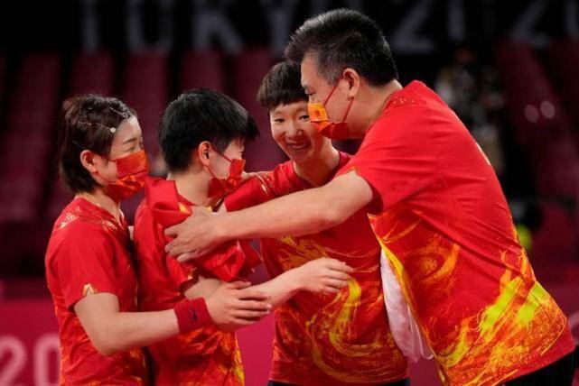 秦志戬下课主教练，他并无大错，王皓取而代之，他到底强图1