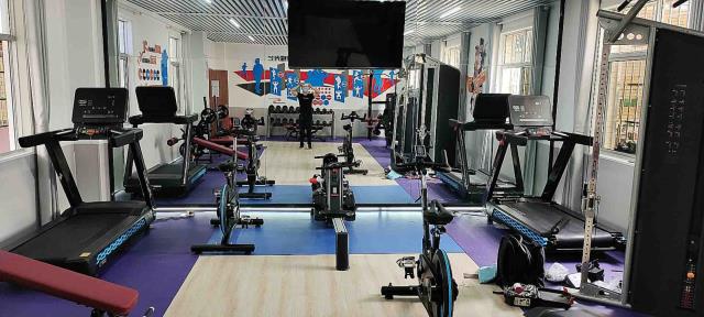 健身器材哪里买比较好？健身房器材采购方案！(哪有买健身图1