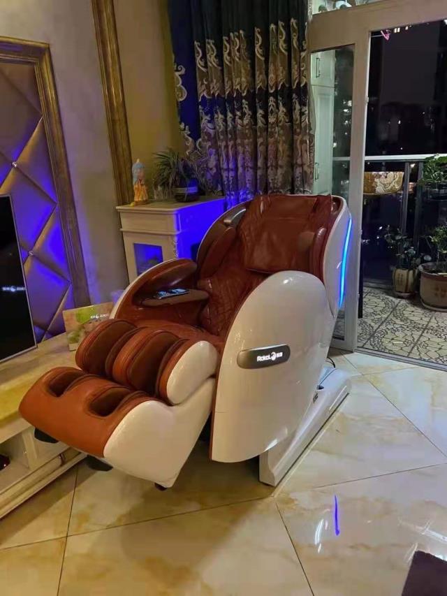 什么品牌的按摩椅最舒服？荣康和松下口碑都挺不错！(荣康图1