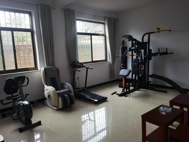 家用健身器材推荐！家庭健身器材买哪些比较实用？(适合家图1