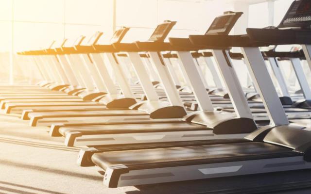 购买家用跑步机时需要注意什么？(家用跑步机使用注意事项)图1