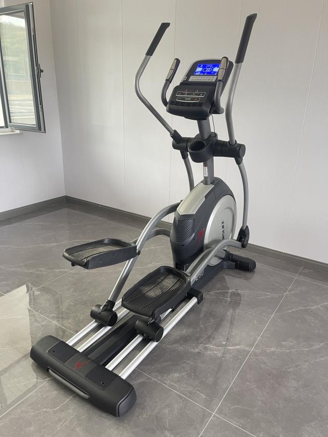 椭圆机怎么?。客衷不彝ソ∩矸炕蛏桃到∩矸康谋乇钙?！( 图