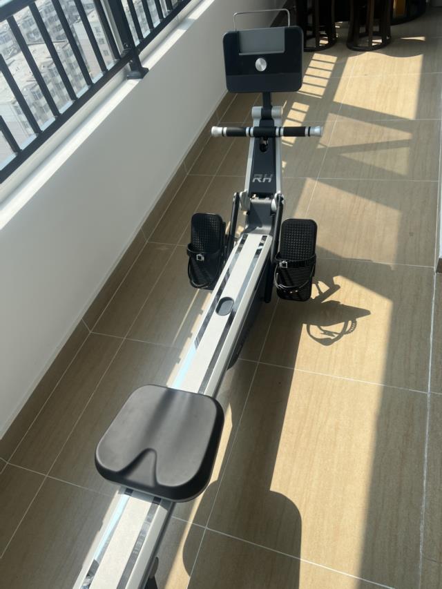 划船机主要锻炼什么部位？划船机水阻和磁阻哪个好？(划船 图