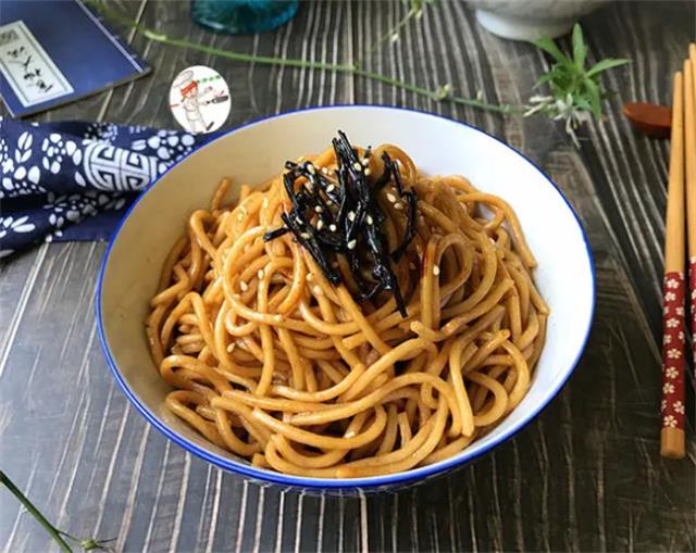 葱油拌面的家常做法