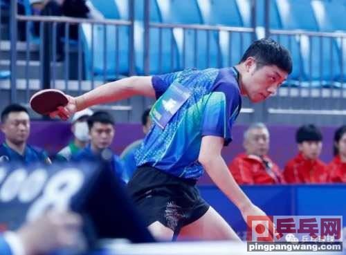 乒乓球高手标志&mdash;学会用身体去打球，将超过99%会打球的人图1