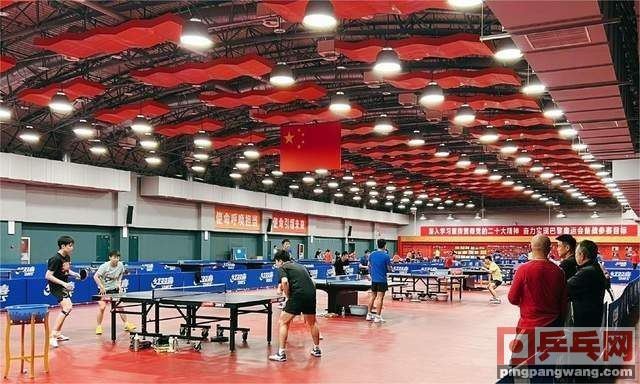 混双被国乒教练组重视！世界第一训练三人围观，王楚钦拖图1