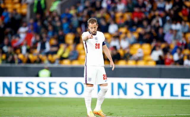 英超球星：如果曼联能签下凯恩，他们就更接近冠军了。(曼图1