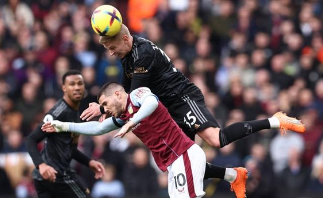 英超]约吉尼奥第94分钟的大马丁戏弄阿森纳4-2维拉。