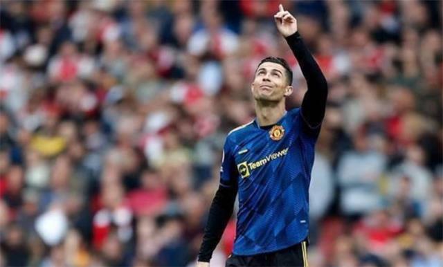 C罗在对阵阿森纳的比赛中完成个人英超百球，为夭折的爱子图1