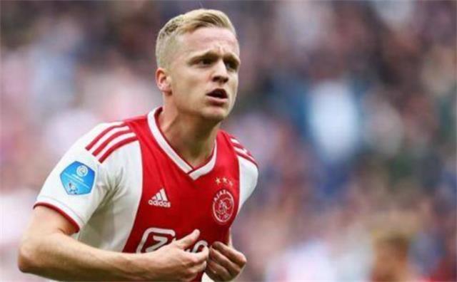 曼联引进荷兰国脚范德贝克，成为红魔新阵容的理想拼图，图1