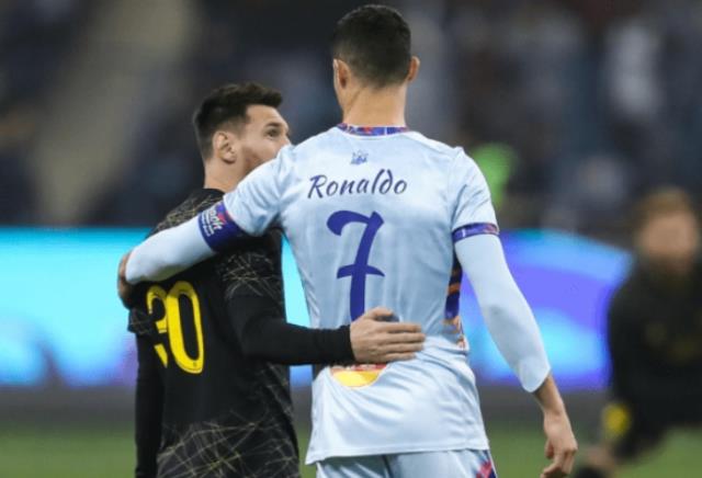 皇马前队友翻脸！伊瓜因称C罗靠皇马平台拿金球奖(皇马队图1