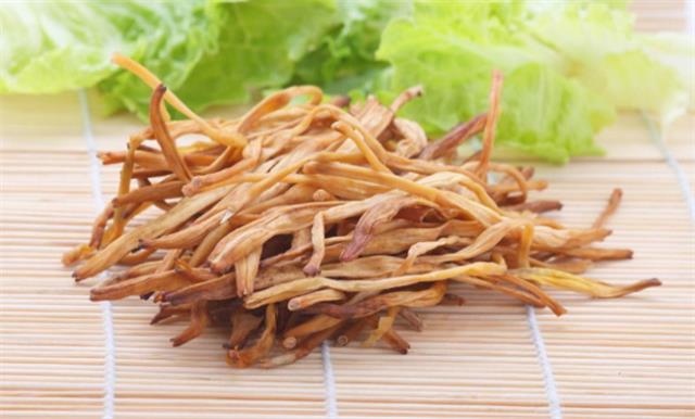 ?黄花菜浸泡多长时间最好 食用黄花菜的禁忌图1