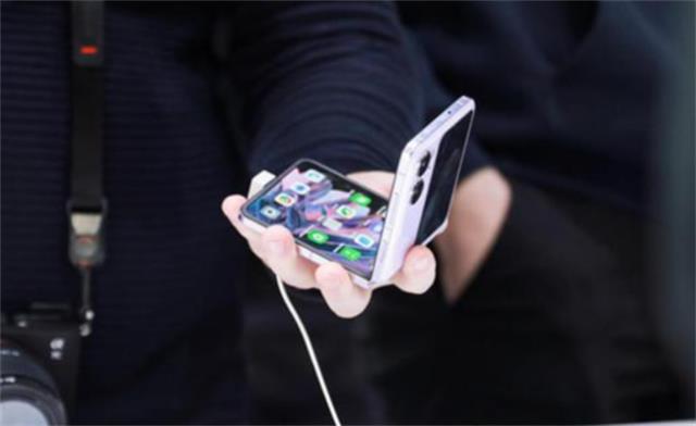 为什么越来越多人选择折叠屏手机？