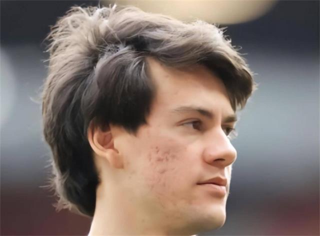 曼联球员佩利斯特里或将被租借出去，为他的职业生涯寻找图1