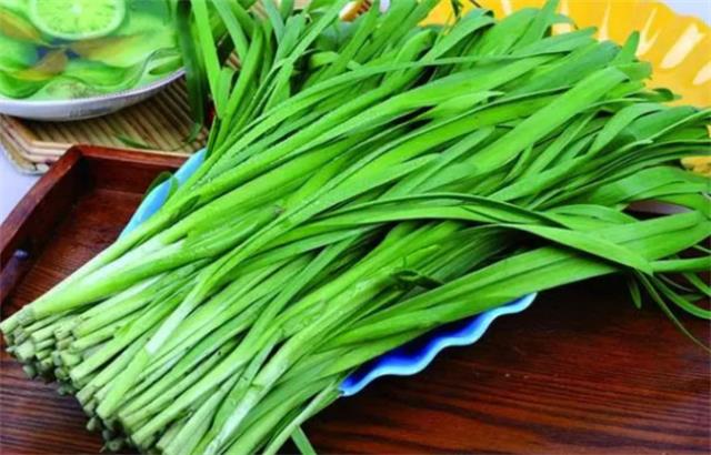 ?韭菜能不能生吃 韭菜真的是发物吗