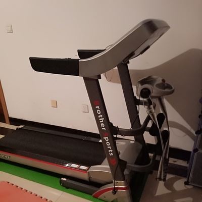 家用男女款折叠室内超静音跑步机怎么样？是哪里牌子？有何缺点？