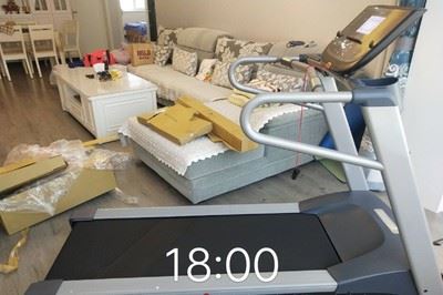 美国precor必确进口健身房跑步机怎样?买后三个月使用谈缺点！